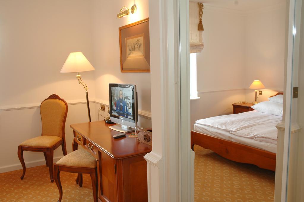 Hotel Szrenicowy Dwor Szklarska Poręba Szoba fotó